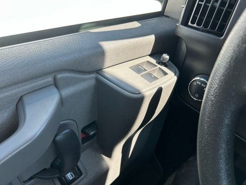Used 2023 Chevrolet Express 2500 w/ Driver Convenience Package image 18