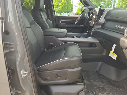New 2026 RAM 3500 Laramie AWD/4WD image 22