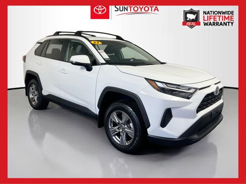 Used 2023 Toyota RAV4 XLE image 1