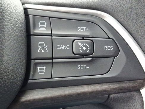 New 2025 Jeep Grand Cherokee Limited w/ Trailer Tow Package image 20