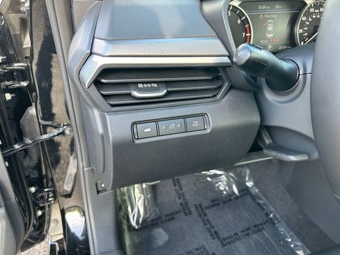 Used 2025 Nissan Altima 2.5 SR FWD image 34
