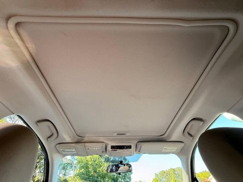 Used 2017 Subaru Forester 2.5i Premium w/ All-Weather Package AWD/4WD image 29