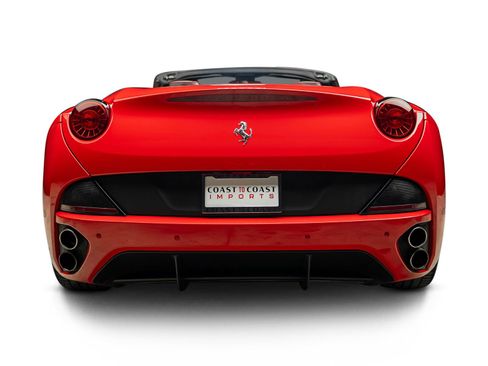 Used 2013 Ferrari California RWD image 18