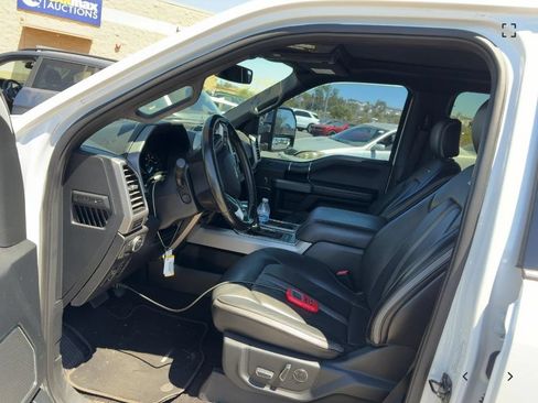 Used 2019 Ford F150 Platinum w/ Equipment Group 701A Luxury AWD/4WD image 2