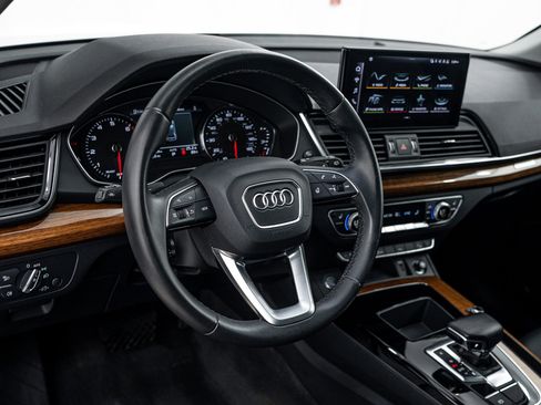 Certified 2023 Audi Q5 2.0T Premium w/ Convenience Package AWD/4WD image 9