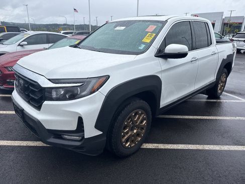 Used 2023 Honda Ridgeline RTL-E image 3