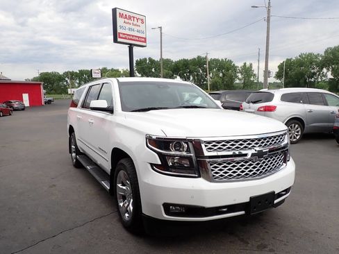 Used 2017 Chevrolet Suburban LT w/ LT Signature Package AWD/4WD image 1