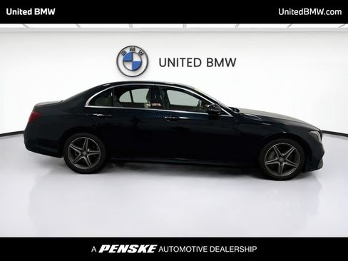 Used 2017 Mercedes-Benz E 300 image 4