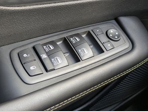 New 2026 Chrysler Pacifica Select w/ S Appearance Package image 22