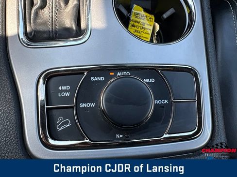 Used 2021 Jeep Grand Cherokee Limited AWD/4WD image 30