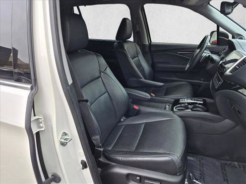 Used 2017 Honda Pilot Elite image 23