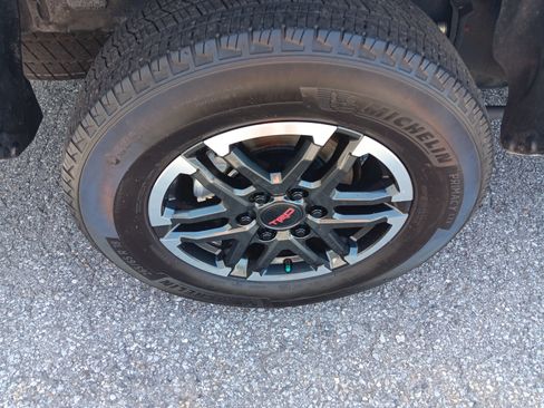 Used 2024 Toyota Tacoma TRD Sport RWD image 6