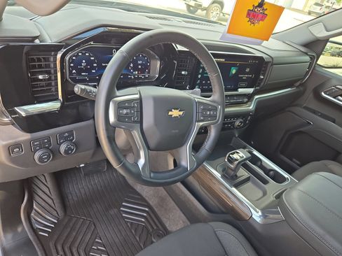 Certified 2025 Chevrolet Silverado 1500 LT w/ Z71 Off-Road Package AWD/4WD image 12