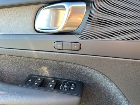 Certified 2025 Volvo XC40 B5 Plus image 32