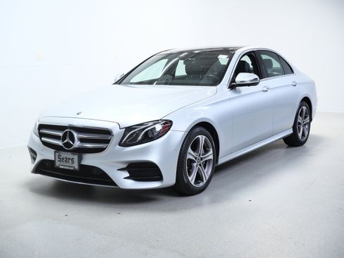Used 2020 Mercedes-Benz E 350 4MATIC Sedan image 9