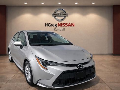 Used 2023 Toyota Corolla LE image 8