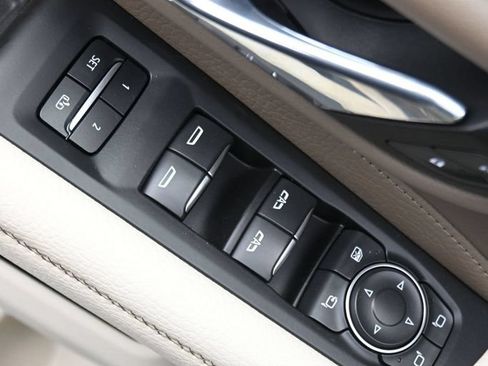 Used 2021 GMC Yukon Denali w/ Denali Premium Package RWD image 4