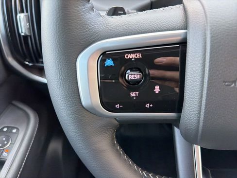 New 2026 Nissan Armada SL w/ Captain's Chari Seat Package RWD image 24
