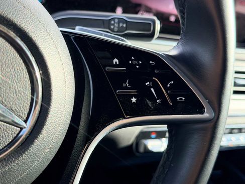 Used 2024 Mercedes-Benz GLS 450 4MATIC image 25