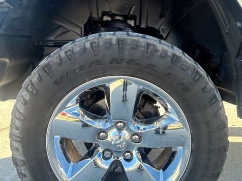 Used 2019 RAM 1500 Classic Warlock image 32