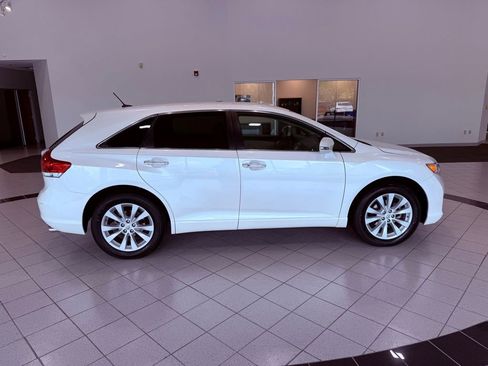 Used 2015 Toyota Venza XLE image 13