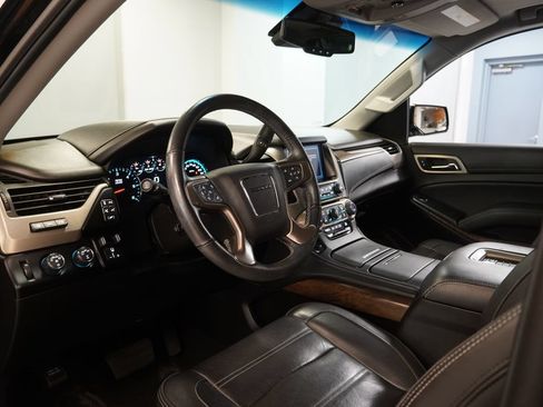 Used 2018 GMC Yukon Denali w/ Denali Ultimate Package AWD/4WD image 7