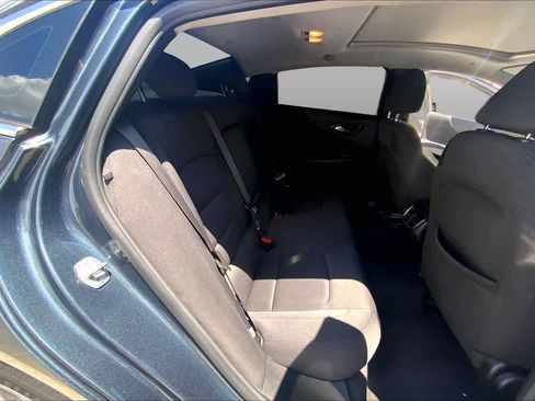 Used 2021 Chevrolet Malibu LT FWD image 20