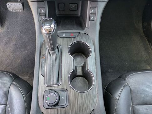 Used 2019 GMC Acadia SLT w/ LPO, Floor Liner Package AWD/4WD image 19