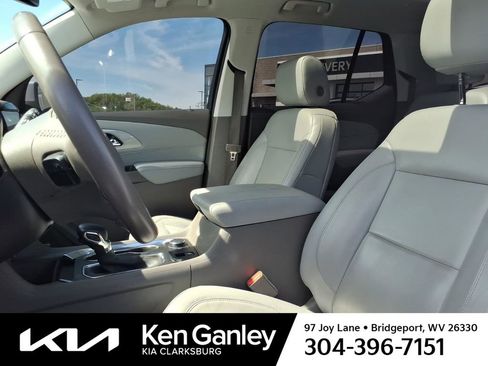 Used 2021 Chevrolet Traverse LT w/ LT Premium Package AWD/4WD image 13