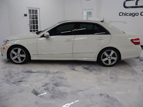 Used 2010 Mercedes-Benz E 350 E 350 4MATIC Sedan 4D image 4
