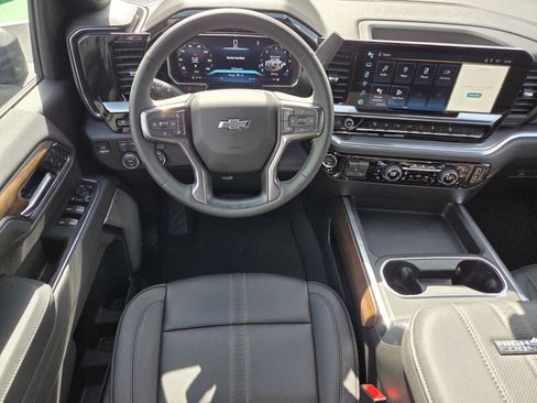 New 2026 Chevrolet Silverado 2500 High Country w/ Midnight Edition AWD/4WD image 9