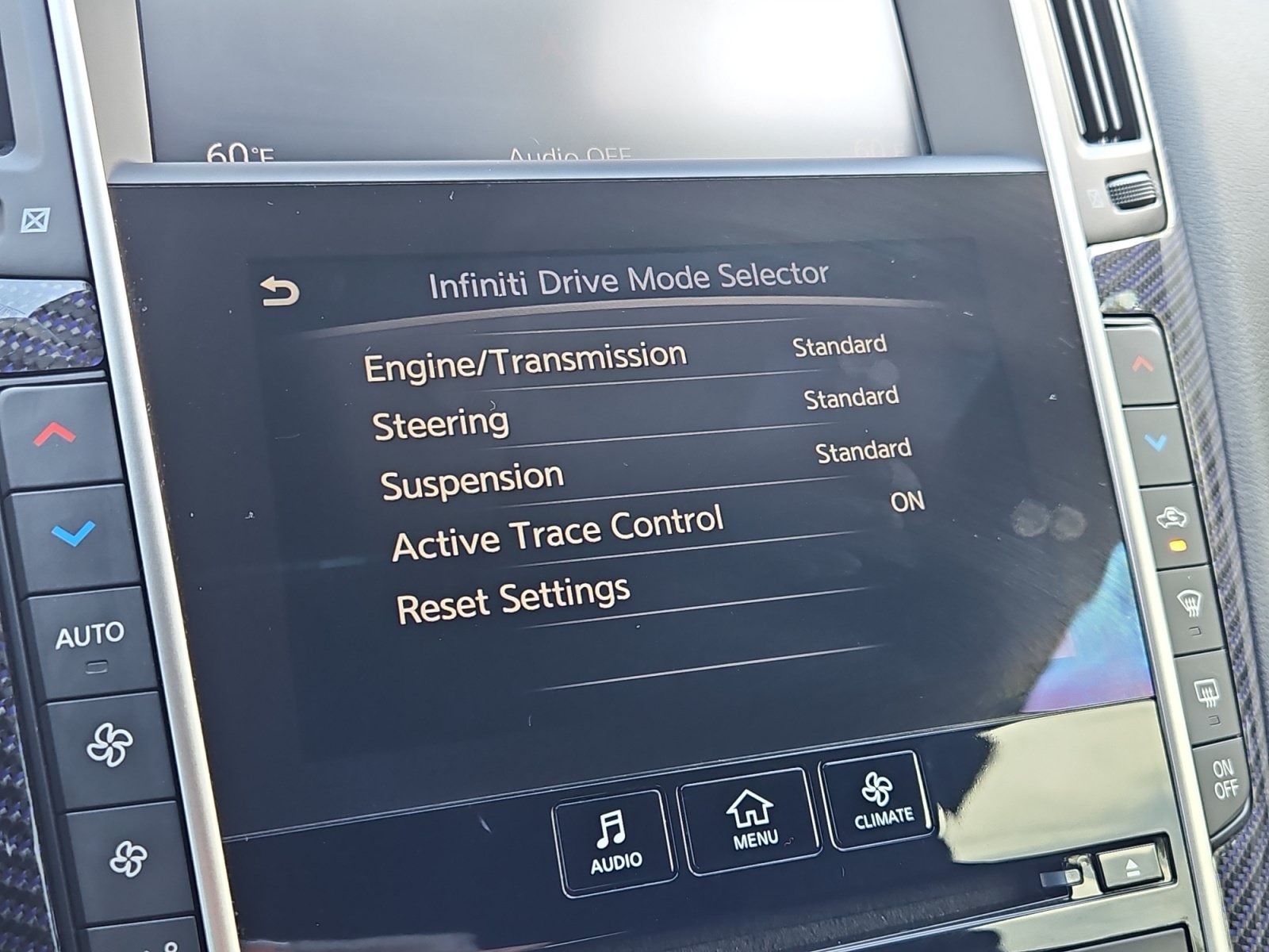 Used 2017 INFINITI Q60 Red Sport 400 AWD/4WD image 22