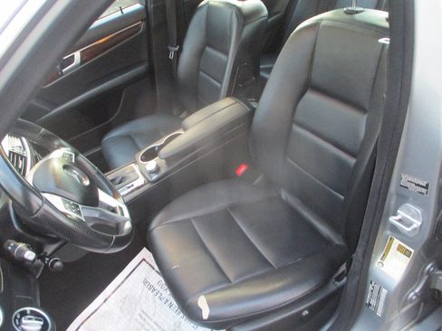 Used 2013 Mercedes-Benz C 300 4MATIC Sedan image 5