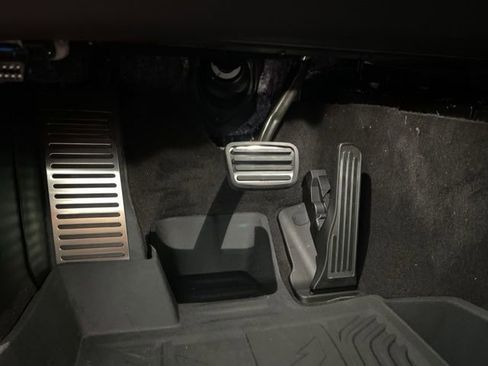 New 2025 Chevrolet Corvette Z06 w/ Stealth Interior Trim Package RWD image 17