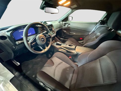 Used 2025 Nissan Z Sport w/ Floor Mat Package RWD image 11
