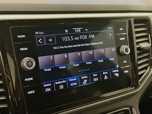 Used 2023 Volkswagen Atlas Cross Sport SE w/ Black Wheel Package AWD/4WD image 21