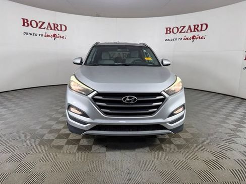 Used 2017 Hyundai Tucson Sport FWD image 2