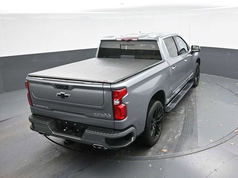 Used 2024 Chevrolet Silverado 1500 High Country w/ Technology Package image 31