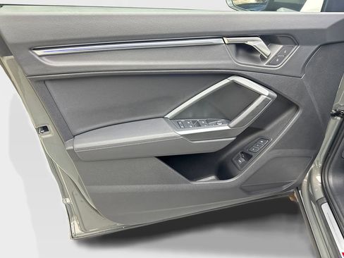 Used 2024 Audi Q3 2.0T Premium Plus w/ Premium Plus Package image 32