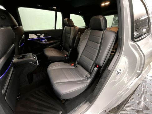 Used 2026 Mercedes-Benz GLS 580 4MATIC image 18