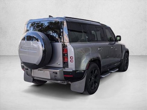 Certified 2023 Land Rover Defender 110 X-Dynamic SE image 5