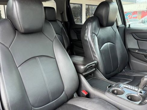 Used 2014 GMC Acadia SLT image 24