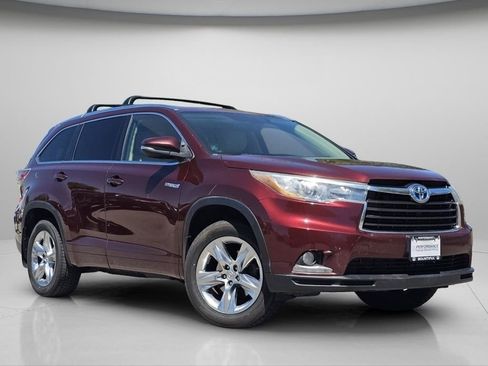 Used 2015 Toyota Highlander Limited AWD/4WD image 2