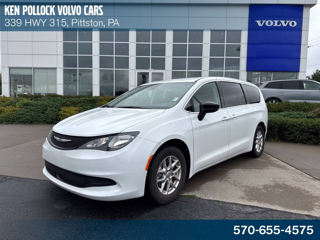 Used 2024 Chrysler Voyager LX FWD image 1