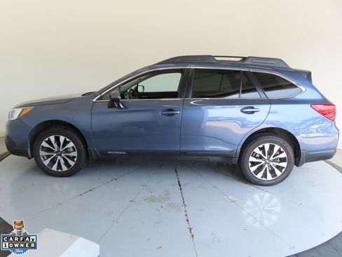 Used 2017 Subaru Outback 2.5i Limited AWD/4WD image 7