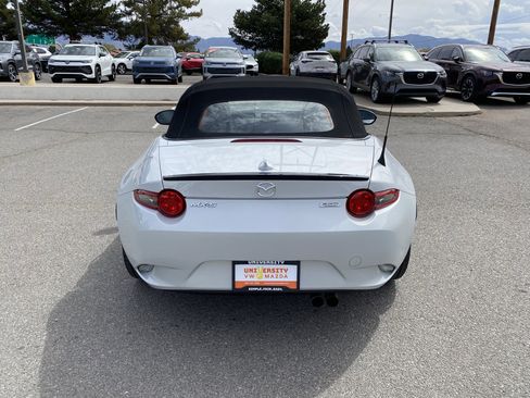 Used 2017 MAZDA MX-5 Miata Club image 40