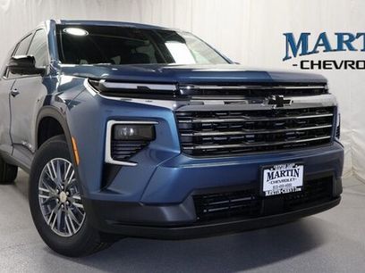 New 2025 Chevrolet Traverse LT w/ Driver Confidence Package