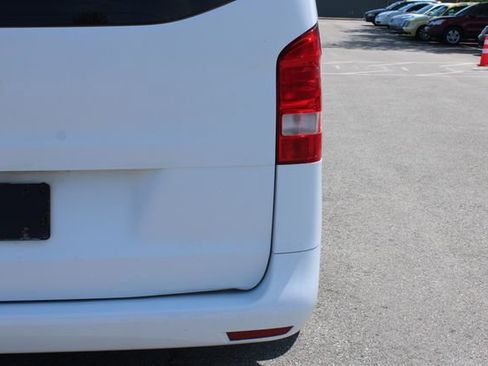 Used 2017 Mercedes-Benz Metris Passenger image 41
