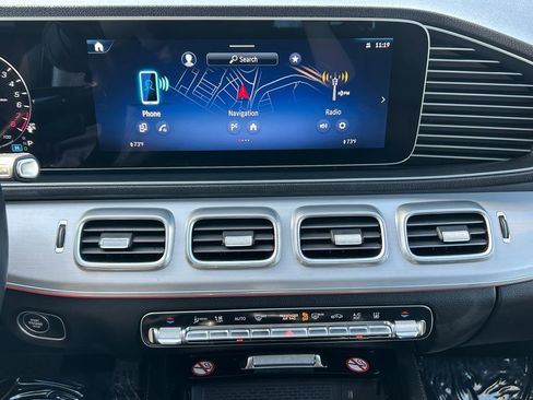 Used 2024 Mercedes-Benz GLE 450e 4MATIC image 25