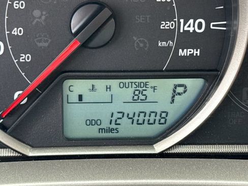 Used 2015 Toyota RAV4 LE AWD/4WD image 25